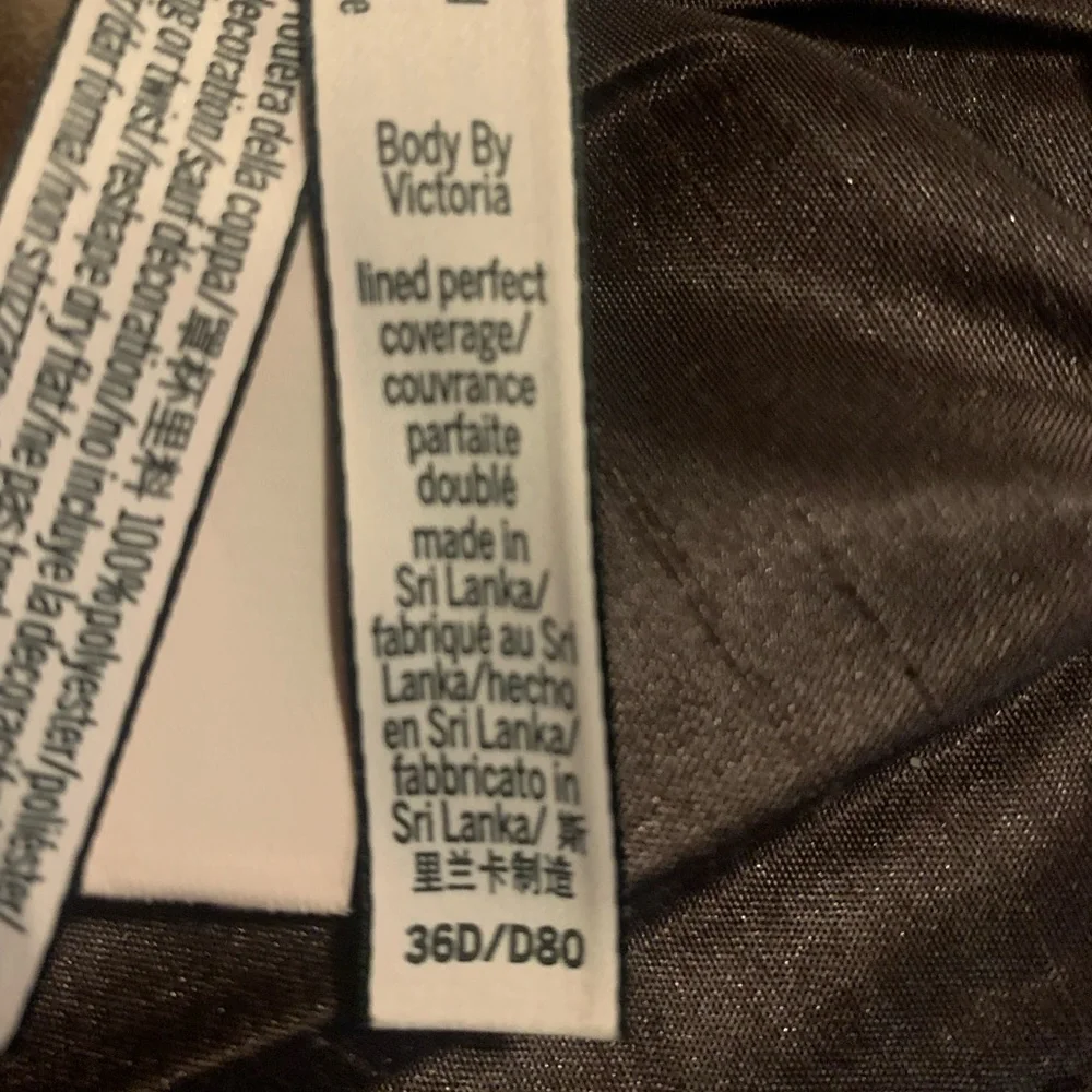 Victoria Secret Full Coverage Bra - Picture 4 of 4